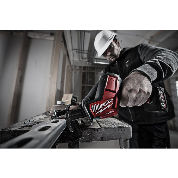 Пила сабельная аккумуляторная бесщеточная MILWAUKEE M12 CHZ-602X (ЗУ+2акк.Х6Ач+HDкейс) (4933451511)