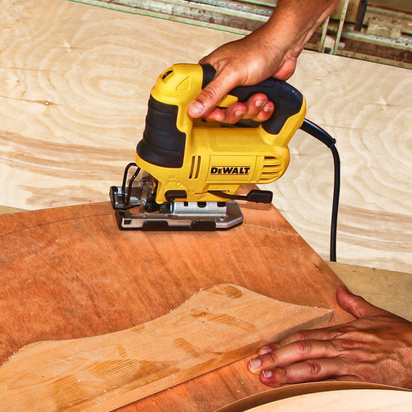 Пилка лобзиковая сетевая DeWALT (DWE349)