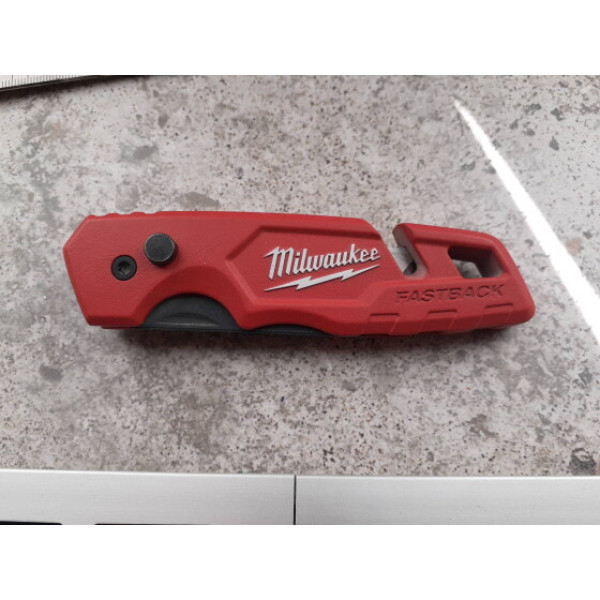 Нож складной многофункциональный FASTBACK™ MILWAUKEE (4932471357)