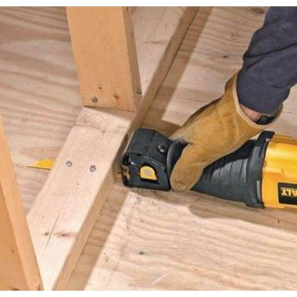 Пила шабельна мережева DeWALT (DWE305PK)
