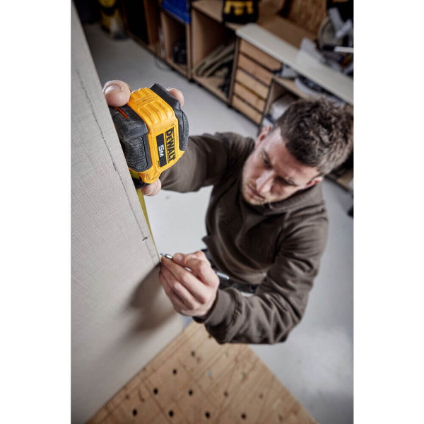 Рулетка измерительная TOUGH, 5 м х 28 мм DeWALT (DWHT38114-0)