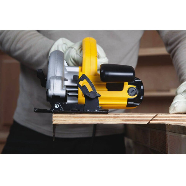 Циркулярная пила DeWALT 1350 Вт, 184 мм + кейс (DWE560K)