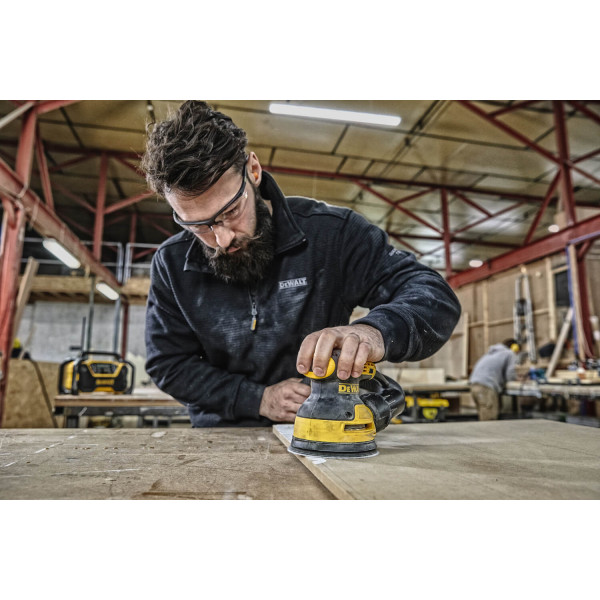 Шліфмашина ексцентрикова мережева DeWALT (DWE6423)