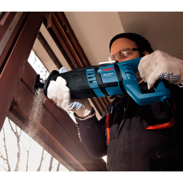 Сабельная пила Bosch GSA 1200 / 1300 PCE Professional (060164E200)