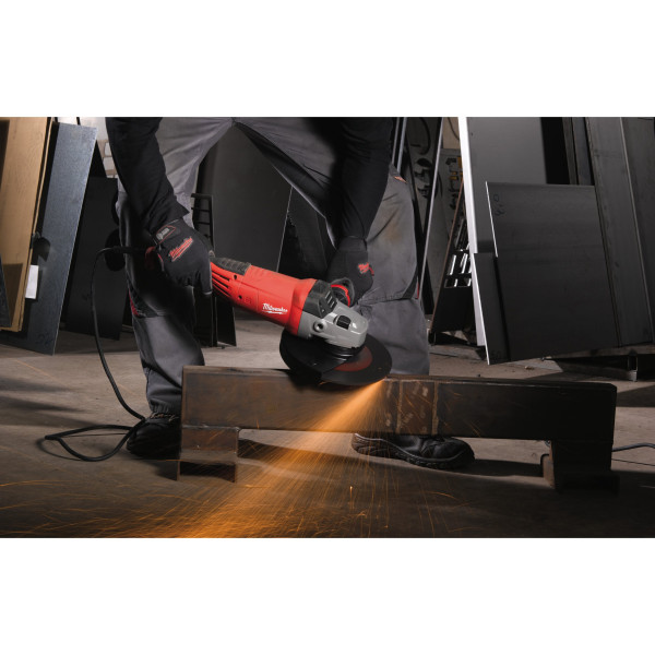 Кутошліфувальна машина MILWAUKEE 230 мм AGVK 24-230 EK (4933451413)