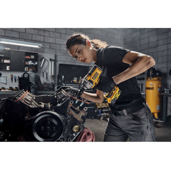 Гайковерт ударный аккумуляторный бесщеточный DeWALT (DCF892NT)