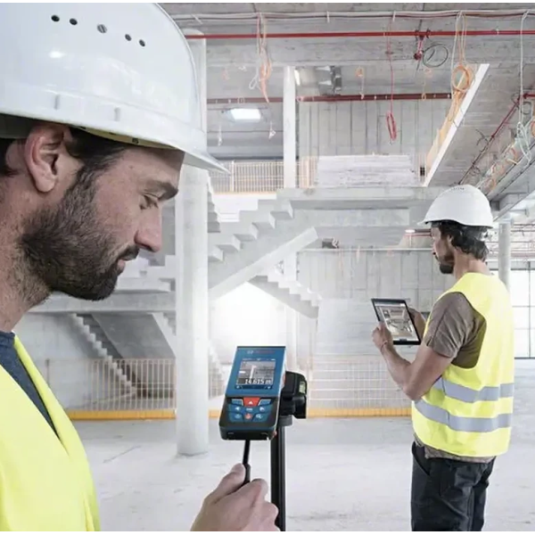 Лазерний далекомір Bosch Professional GLM 100-25 C з чохлом (0601072Y00)