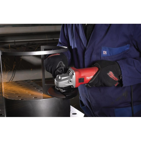 Углошлифовальная машина MILWAUKEE 115 мм AG 10-115 EK (4933451219)