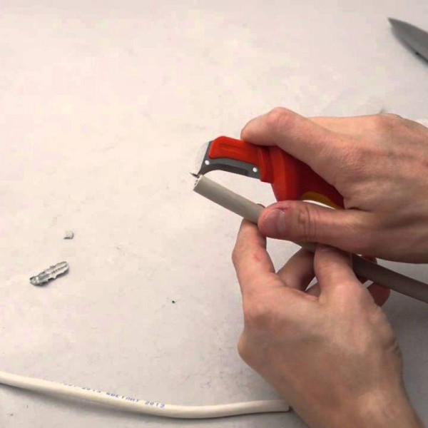 Нож для удаления изоляции Knipex 98 55 c пяткой, 180 мм (98 55)