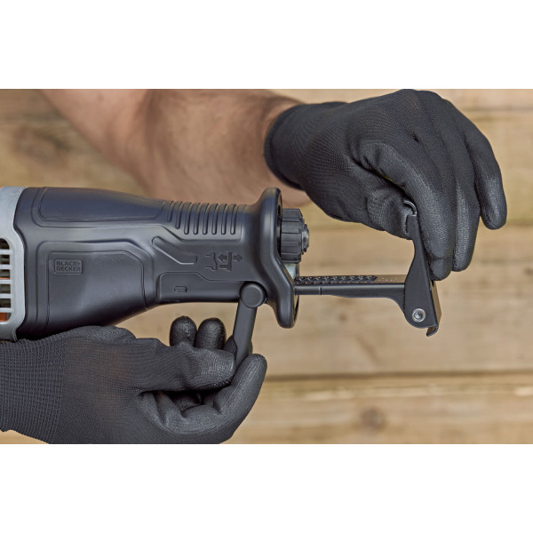Пила сабельная сетевая BLACK+DECKER (BES301K)