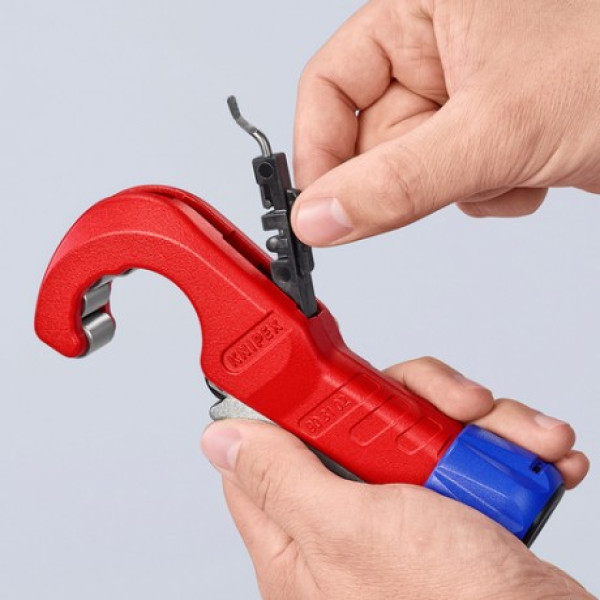 Труборез KNIPEX TubiX® для медных, латунных и нержавеющих труб, 6-35 мм (90 31 02 BK)