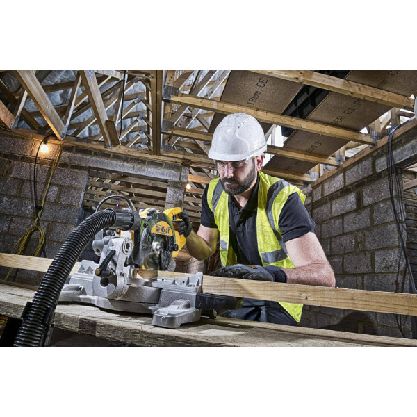 Пила торцовочная DeWALT (DWS774)